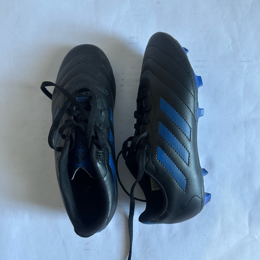 Adidas Boy’s Black and Blue Soccer Shoes - Picture 8 of 8